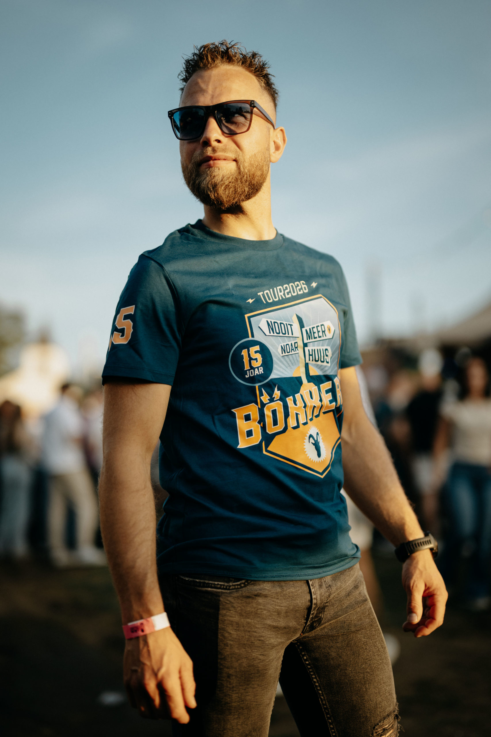 T-shirt (uni)│ Nooit Meer Noar Huus -Tour 2026